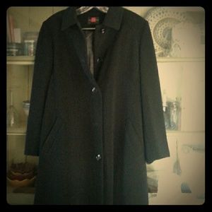 All weather coat. Sz 4P.